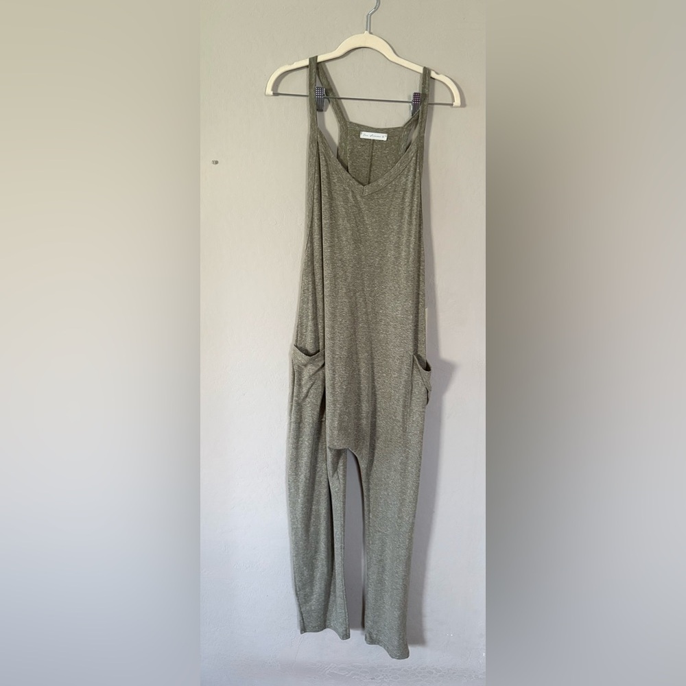 Lightweight Olive Jumper